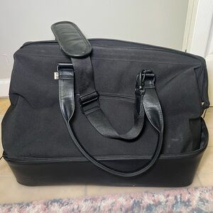 BÉIS The Weekender in Black